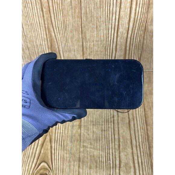 iHome 5B Docking Station Radio Clock Speaker For Parts or Repair No power supply - Picture 14 of 16